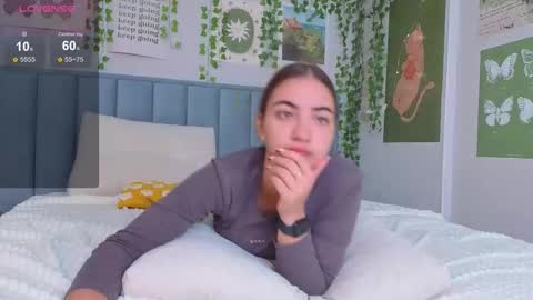 Snapshot of ashley_tempt chatting on 6, 11, 2025 Ashle online show from 6, 11, 2025