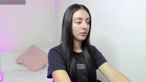 Snapshot of ashleybazan1 chatting on 8, 11, 2025 Ashley online show from 8, 11, 2025