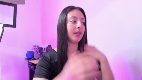 Snapshot of ashleybazan1 chatting on 19, 11, 2025 Ashley online show from 19, 11, 2025