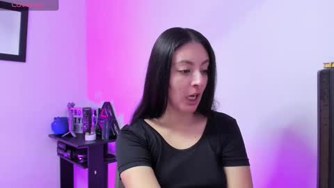 Snapshot of ashleybazan1 chatting on 21, 11, 2025 Ashley online show from 21, 11, 2025