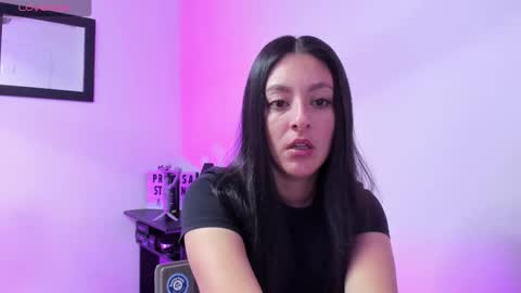 Snapshot of ashleybazan1 chatting on 25, 11, 2025 Ashley online show from 25, 11, 2025