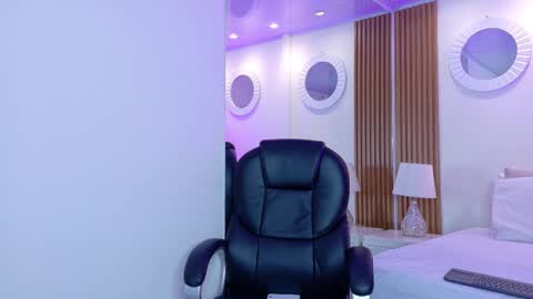 Ashley  online show from 22, 10, 2025