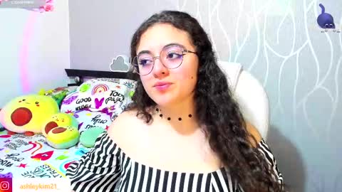 .. Ashley .. online show from 7, 10, 2025