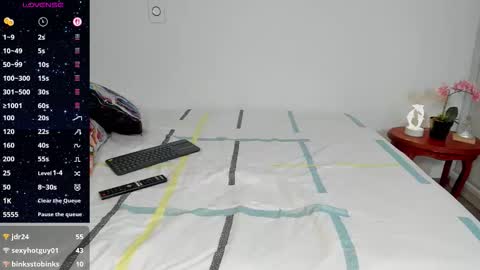 Ashley knight online show from 3, 2, 2026