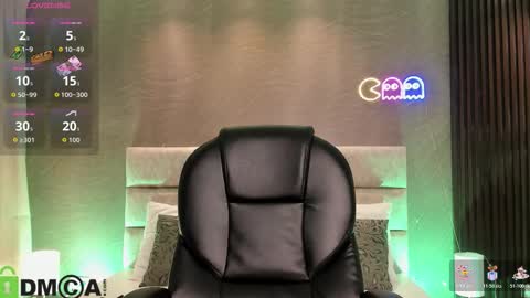 Snapshot of ashlie_dixon1 chatting on 15, 11, 2025 Ashlie online show from 15, 11, 2025