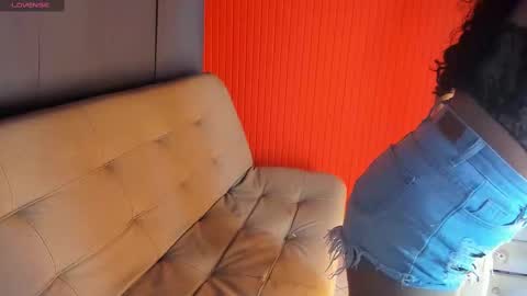 ashly online show from 8, 10, 2025