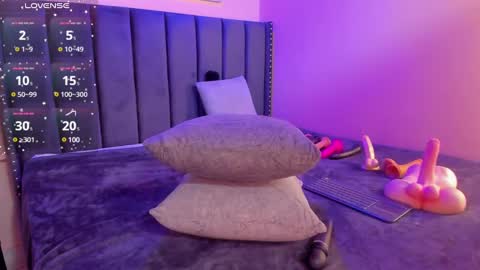ashlye_miller_ online show from 12, 12, 2024
