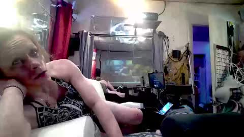 ashmomo online show from 12, 2, 2025