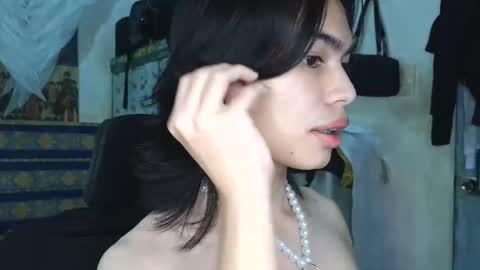 Snapshot of asian_babyboi chatting on 21, 11, 2025 asian_babyboi online show from 21, 11, 2025