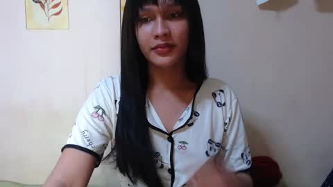 Snapshot of asian_glamm chatting on 8, 11, 2025 ANITA online show from 8, 11, 2025
