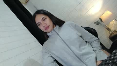 Snapshot of asian_kati chatting on 24, 10, 2025 theakati online show from 24, 10, 2025