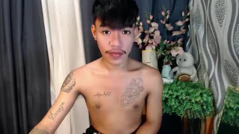 Snapshot of asian_kimxxx chatting on 20, 10, 2025 don online show from 20, 10, 2025