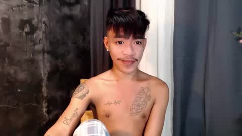 Snapshot of asian_kimxxx chatting on 21, 10, 2025 don online show from 21, 10, 2025