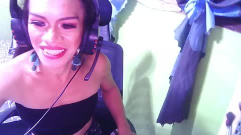 Snapshot of asiangoddezzts chatting on 7, 1, 2025 Miss Audrey L Monel online show from 7, 1, 2025