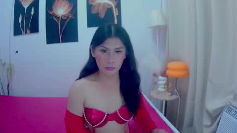 asianloreen24 online show from 14, 12, 2025