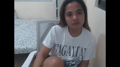 Snapshot of asianprettymay chatting on 17, 10, 2025 asianprettymay online show from 17, 10, 2025