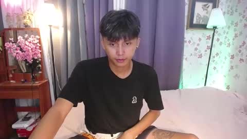 Snapshot of asiansmokeyxx chatting on 12, 12, 2024 prince online show from 12, 12, 2024