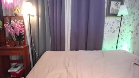 Snapshot of asiansmokeyxx chatting on 12, 12, 2024 prince online show from 12, 12, 2024