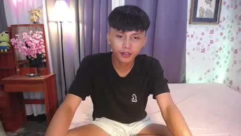 Snapshot of asiansmokeyxx chatting on 9, 1, 2025 prince online show from 9, 1, 2025