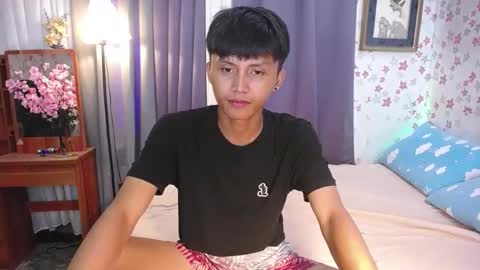 Snapshot of asiansmokeyxx chatting on 22, 1, 2025 prince online show from 22, 1, 2025