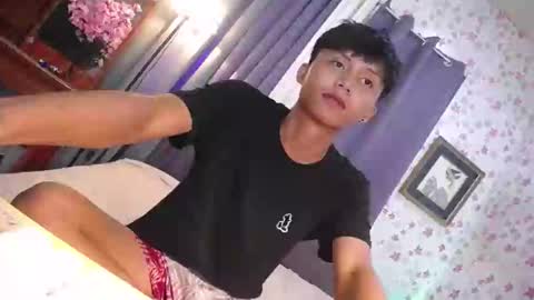 Snapshot of asiansmokeyxx chatting on 22, 1, 2025 prince online show from 22, 1, 2025