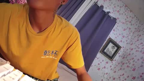 Snapshot of asiansmokeyxx chatting on 23, 1, 2025 prince online show from 23, 1, 2025