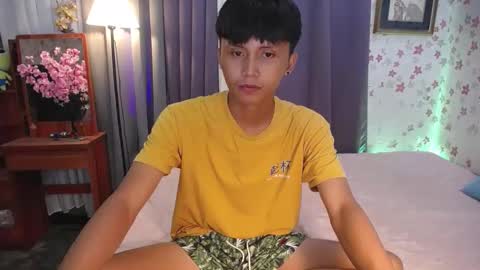 Snapshot of asiansmokeyxx chatting on 25, 1, 2025 prince online show from 25, 1, 2025