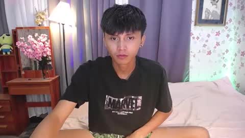 Snapshot of asiansmokeyxx chatting on 1, 2, 2025 prince online show from 1, 2, 2025