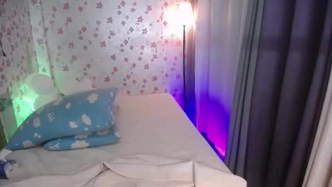 Snapshot of asiansmokeyxx chatting on 10, 10, 2025 prince online show from 10, 10, 2025