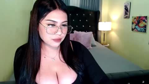 KIARA online show from 3, 10, 2025