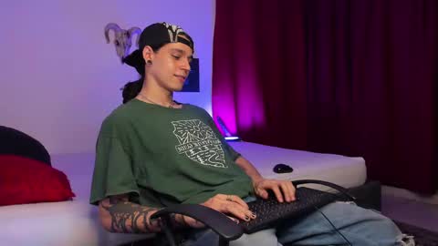 Snapshot of asmodeuszz chatting on 14, 2, 2025 asmodeuszz online show from 14, 2, 2025