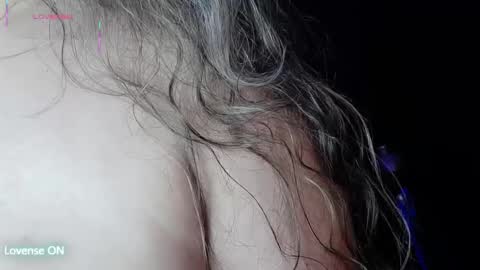   online show from 18, 10, 2025