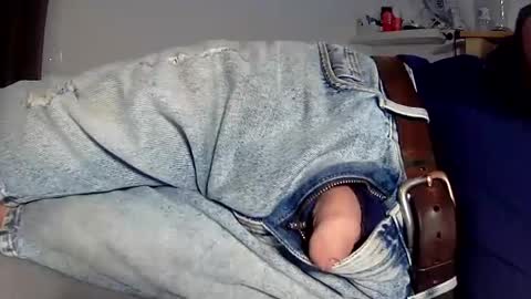 Will take commands from GuysWomenCouples etc online show from 16, 12, 2024