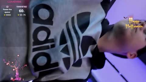 Snapshot of astablack_ chatting on 9, 9, 2025 astablack_ online show from 9, 9, 2025