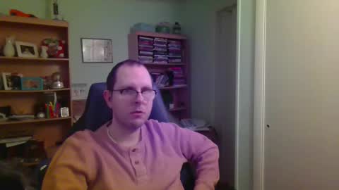 Snapshot of astg94 chatting on 18, 12, 2025 Andrew or Smiley Read the message in bold above the bio design for info on the situation. online show from 18, 12, 2025