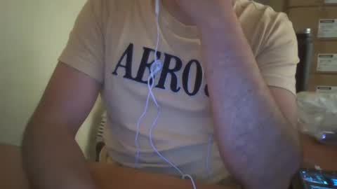 Snapshot of astro_boy_01 chatting on 12, 12, 2024 astro_boy_01 online show from 12, 12, 2024