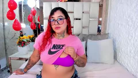 Snapshot of atennea_diiossa chatting on 17, 10, 2025 Atennea Diiossa online show from 17, 10, 2025
