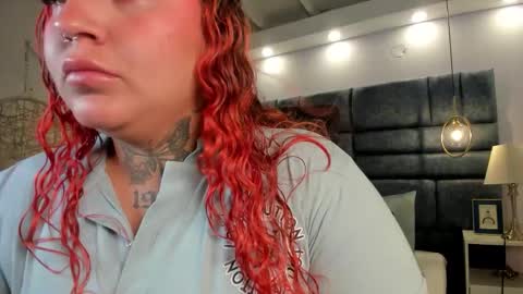 Snapshot of atennea_diiossa chatting on 21, 10, 2025 Atennea Diiossa online show from 21, 10, 2025