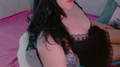 Juliana online show from 3, 10, 2025