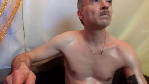 Snapshot of athandrew chatting on 27, 11, 2025 jonnyandrew online show from 27, 11, 2025