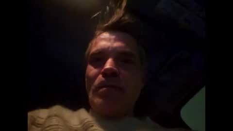 Snapshot of athandrew chatting on 7, 1, 2026 jonnyandrew online show from 7, 1, 2026