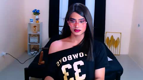 Snapshot of athisamoore chatting on 25, 10, 2025 athisamoore online show from 25, 10, 2025