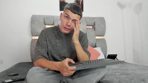 Snapshot of athlass_ chatting on 25, 1, 2025 athlass_ online show from 25, 1, 2025