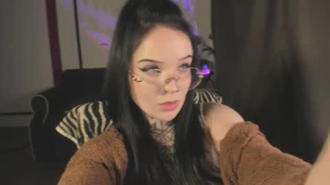 Snapshot of atomic_ketchup chatting on 14, 10, 2025 online every day between 10am-23pm online show from 14, 10, 2025