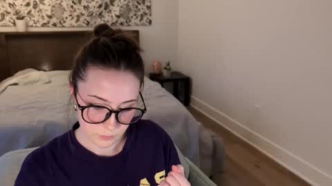 Miss Audrey online show from 24, 2, 2025