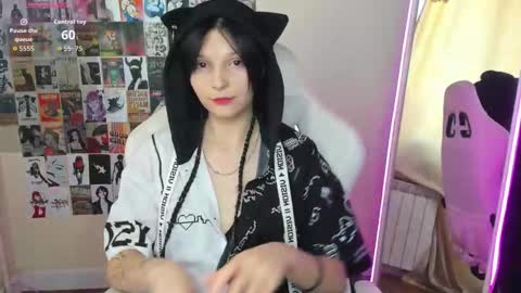 Snapshot of audreyykim chatting on 14, 10, 2025 Audrey online show from 14, 10, 2025