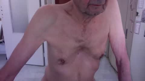 Snapshot of auguste061400 chatting on 5, 3, 2025 auguste061400 online show from 5, 3, 2025