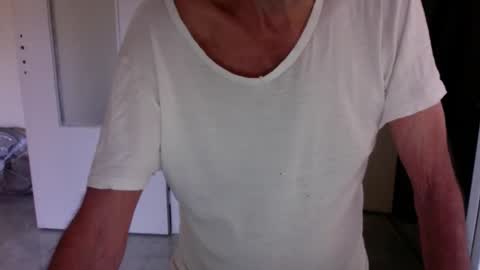 auguste688483 online show from 7, 1, 2026