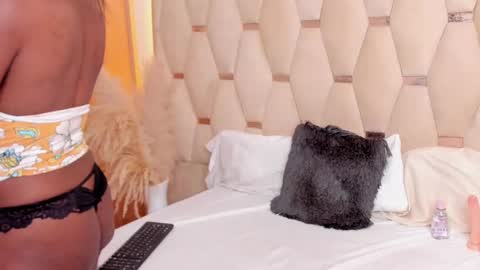 Aurora Queen  online show from 15, 9, 2025