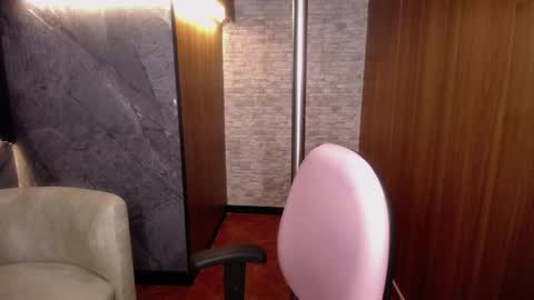 Snapshot of aura_cute_ chatting on 28, 3, 2026 aura_cute_ online show from 28, 3, 2026